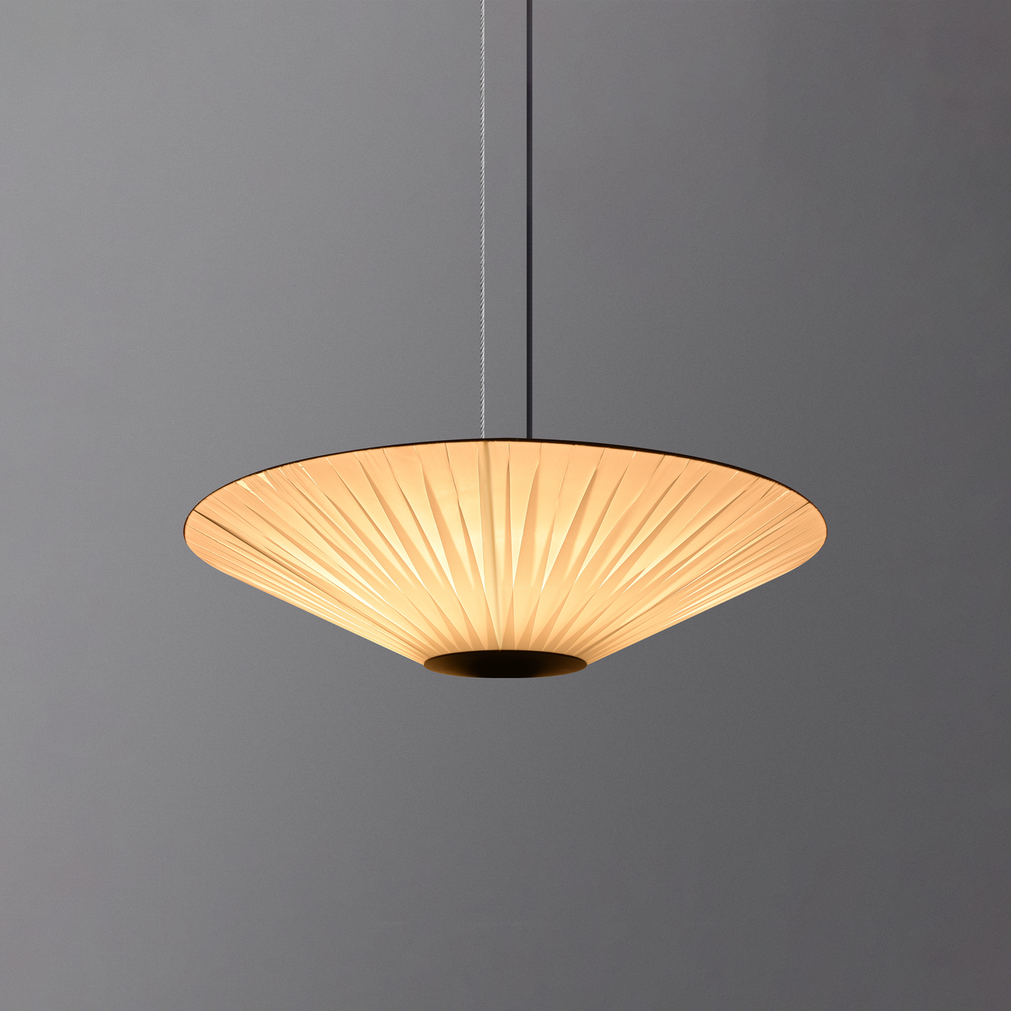 SAUCER Pendant - Black/White