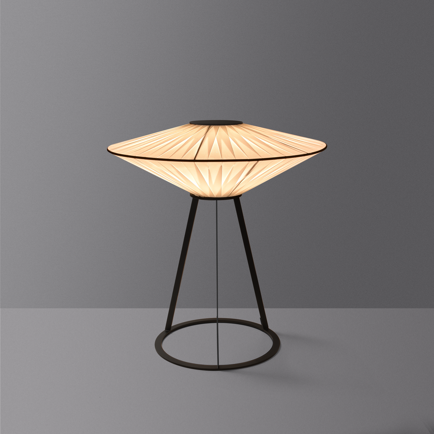 SAUCER Table - Black / White